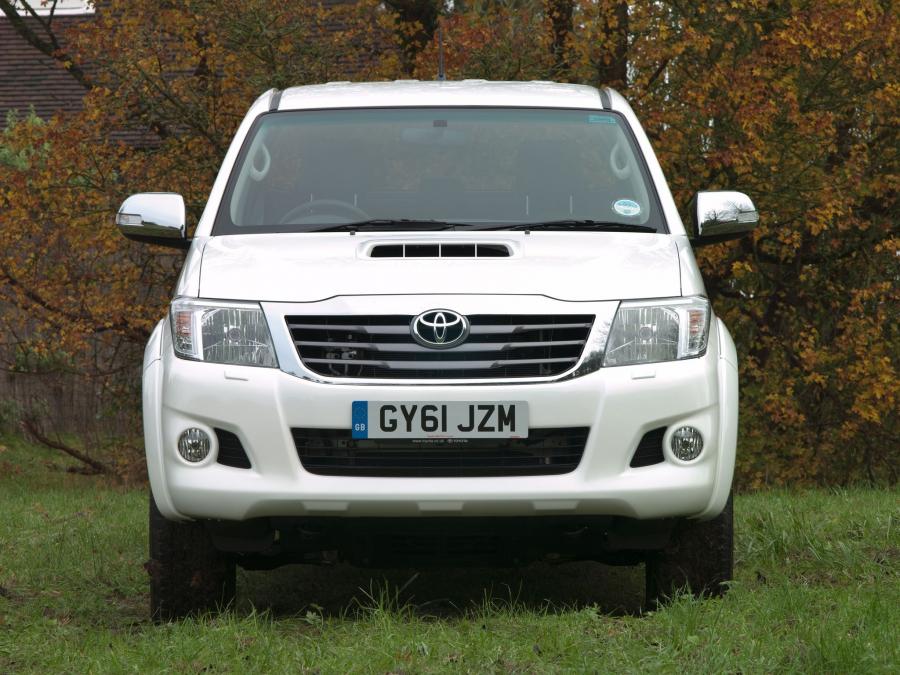  Toyota Hilux Double Cab 2011 года  (UK) (фото 25 из 30)